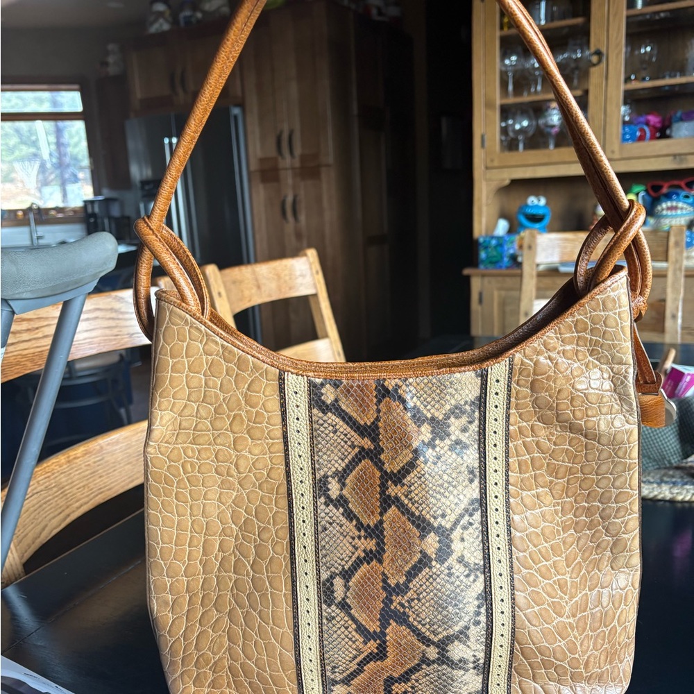 Chic Tan and Brown Shoulder Bag with Snakeskin Accent - Picture 2 of 11